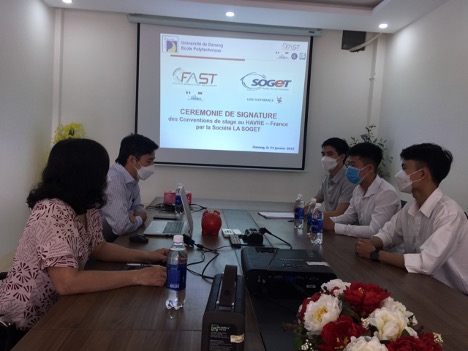 Signing and Awarding Ceremony of Graduation Internship Scholarship in France of Logi Vietfrance Company for Students of the Vietnam-France High Quality Engineer Training Program (Pfiev) - Faculty of Advanced Science and Technology in 2022