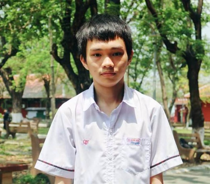 The valedictorian of Danang University of Science and Technology: knowing how to face problems is to overcome