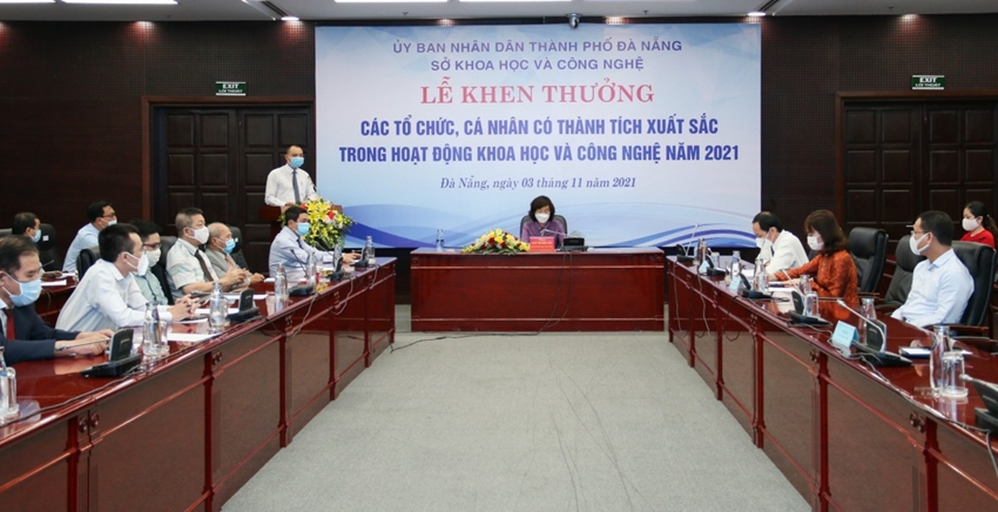 23 DUT lecturers received Certificate of Merit from the Chairman of Da Nang City People's Committee in science and technology activities in 2021